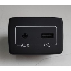 7356546330 Presa Aux Usb...