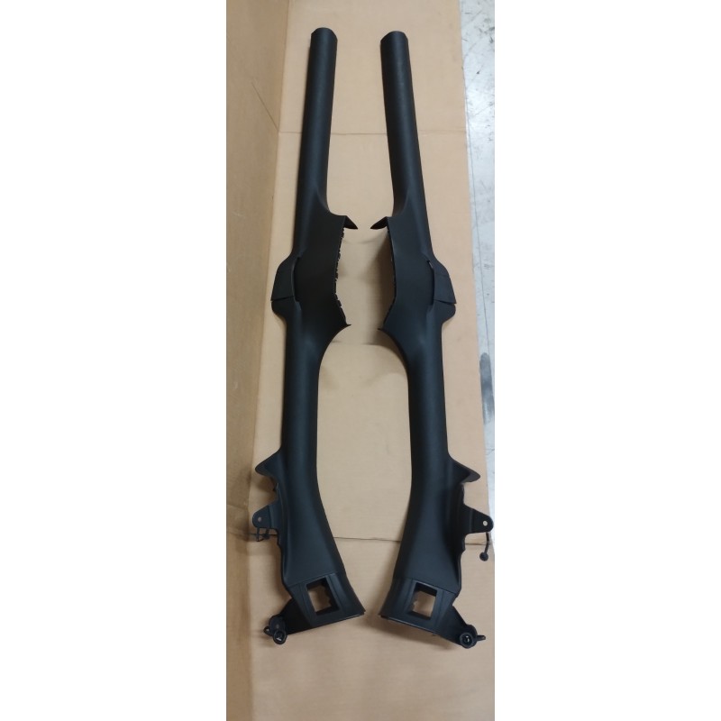 5FA853372B - 5FA853371B modanatura d'accesso dx e sx Cupra Formentor