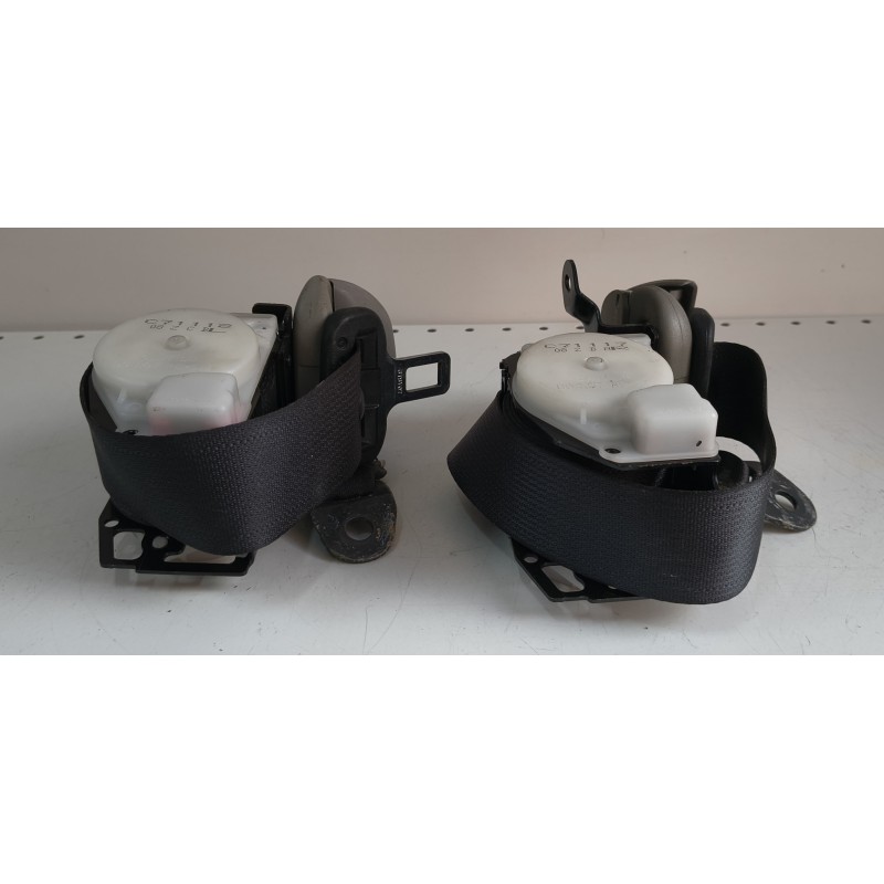 7336074040-7337074040 Coppia Cinture di sicurezza Posteriori Toyota iQ