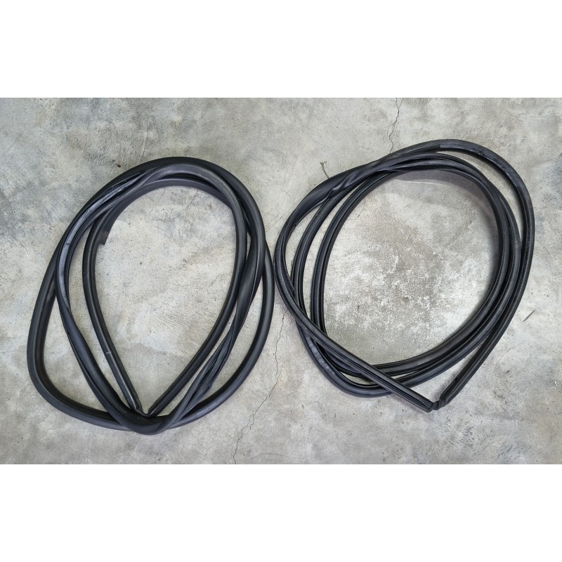 6231174010-62231274010 Coppia Guarnizioni Portiere dx e sx Toyota iQ