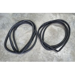 6231174010-62231274010 Coppia Guarnizioni Portiere dx e sx Toyota iQ