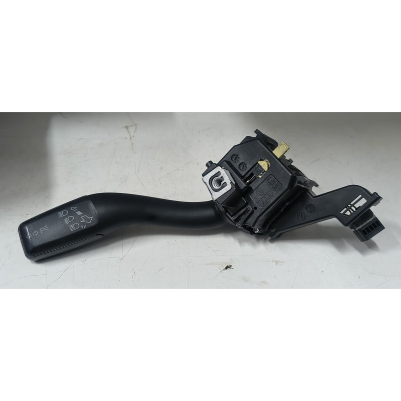 8P0953513E Devioluci leva sinistra Audi A3 8P