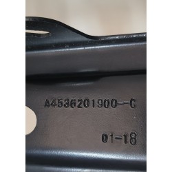 A4536201900 Staffa parafango anteriore Dx Smart 453